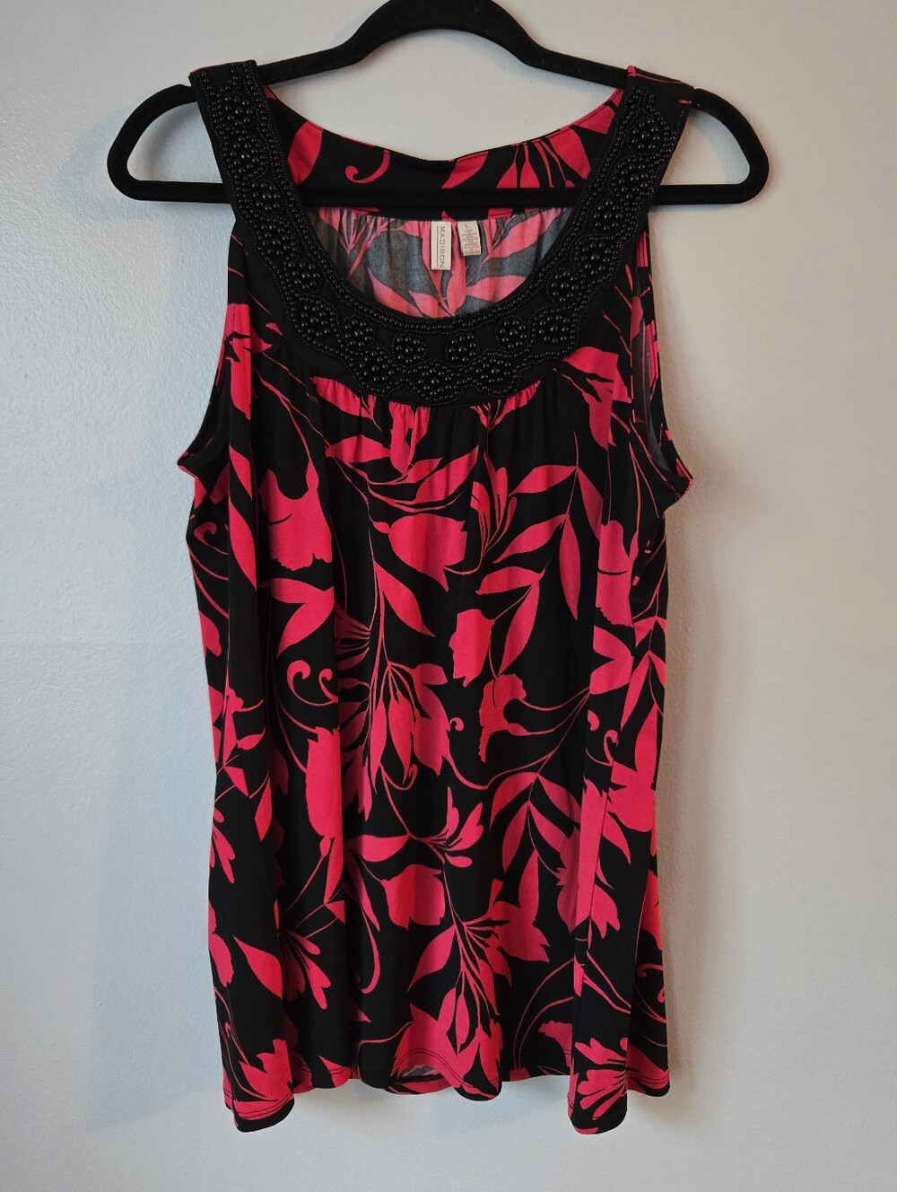 Madison Black Hot Pink Floral Sleeveless Top Beaded Scoop Neck Tank Blouse Large